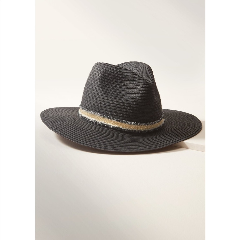 Stella & Dot Harbor Versatile Hat